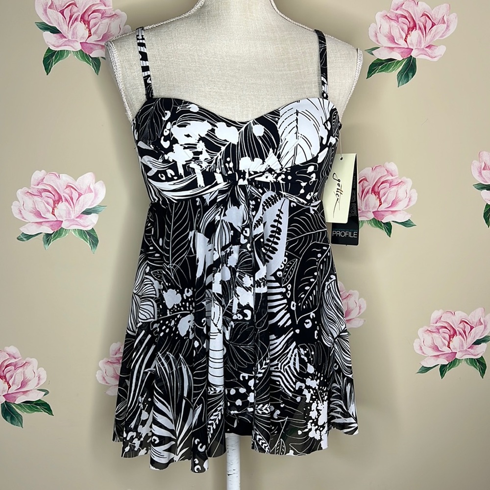 Gottex Swimsuit NWT.    A-1
